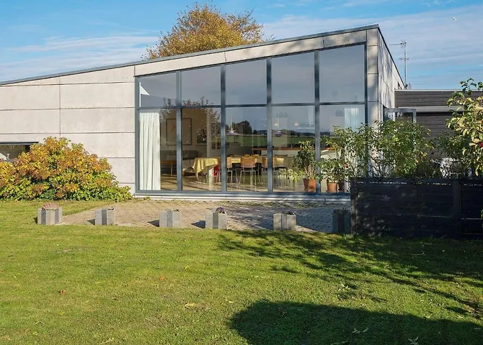 6 Person Holiday Home In Vaeggerlose-By Traum Foto