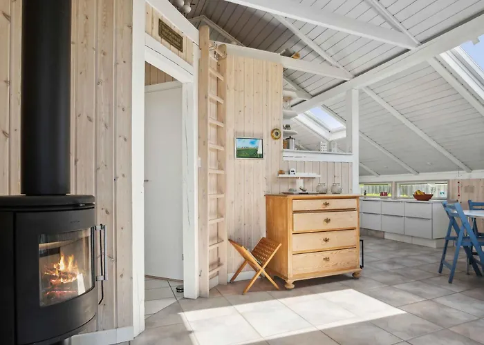 Cozy Summer House In Fons With Sea View Norre Aby照片