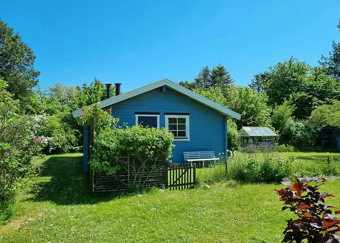 Blue Cottage On Idyllic Asko Maribo φωτογραφία