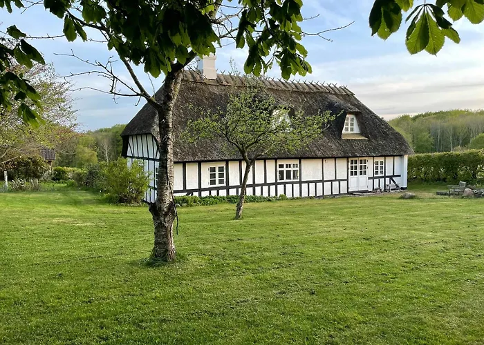 Immersion In Timber Frame House On Southwest Funen Hårby képek