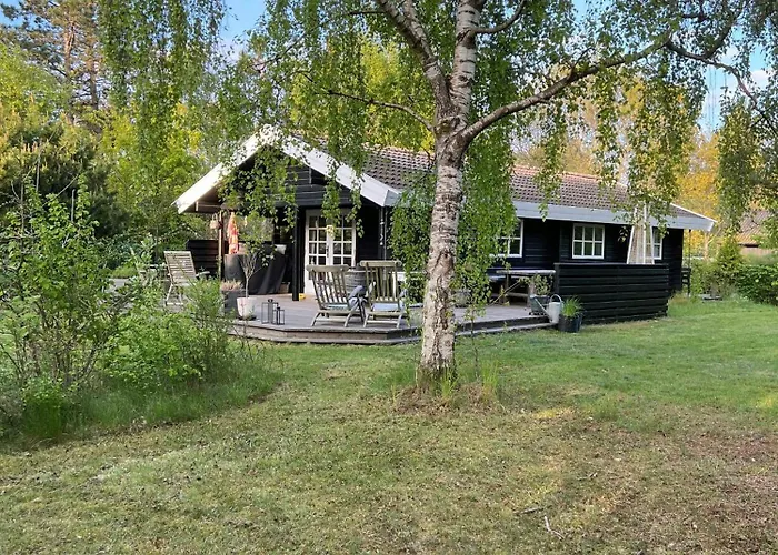 Family Summer House Near Plantation And Beaches Hojby photo