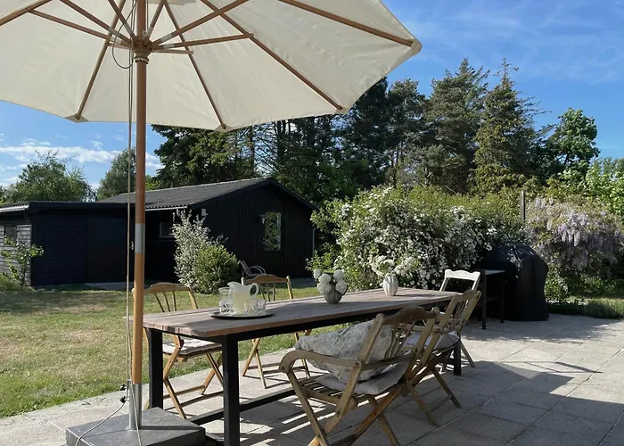 A Classic Summer House Atmosphere On Northern Mon Stege Foto