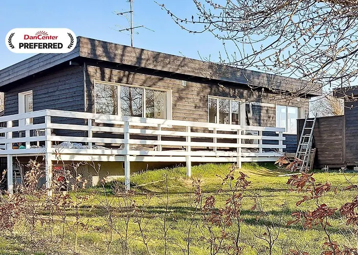 Photo de 6 Person Holiday Home In Rude