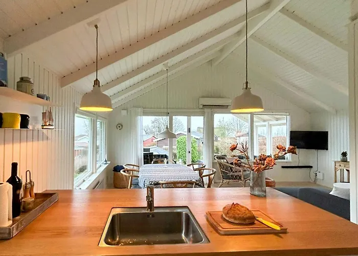 fotos do Charming Holiday Home With Sea View In Hejlsminde