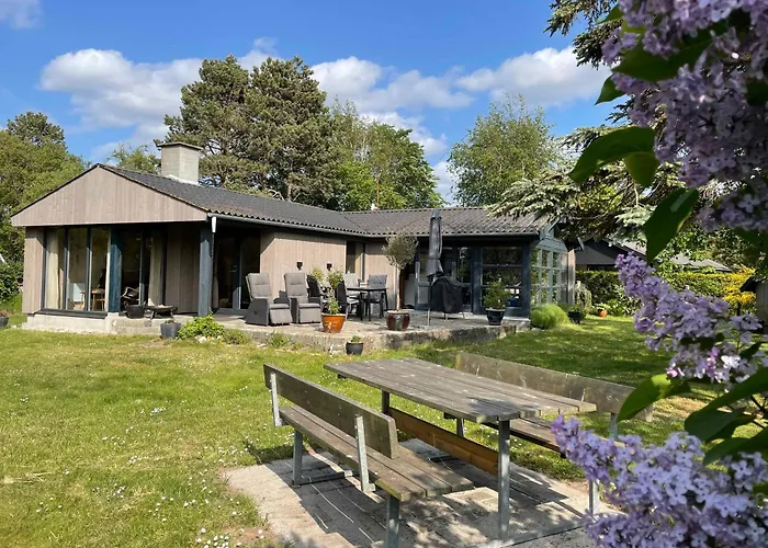 Lovely Holiday Home Close To The Beach And Nature Rødby 사진
