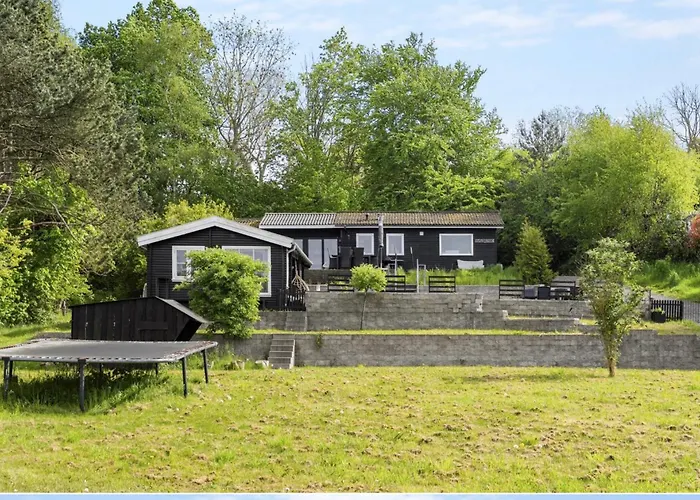 Hyggeligt Sommerhus Og Storre Anneks Holbæk Foto