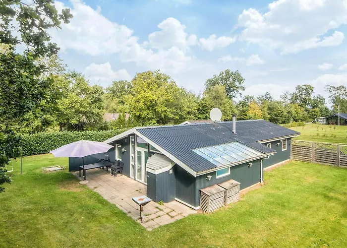 fotos do 8 Person Holiday Home In Orsted Kare